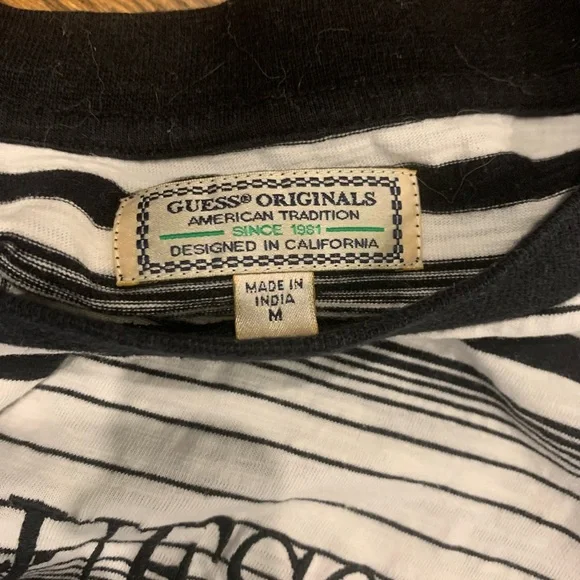Guess t-shirt - Picture 3 of 3